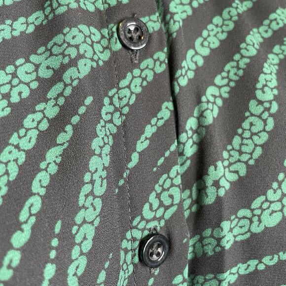 Torrid Women's‎ Green Georgette Lace Leopard Blouse Size 4X Flowy Going Out - Picture 9 of 12